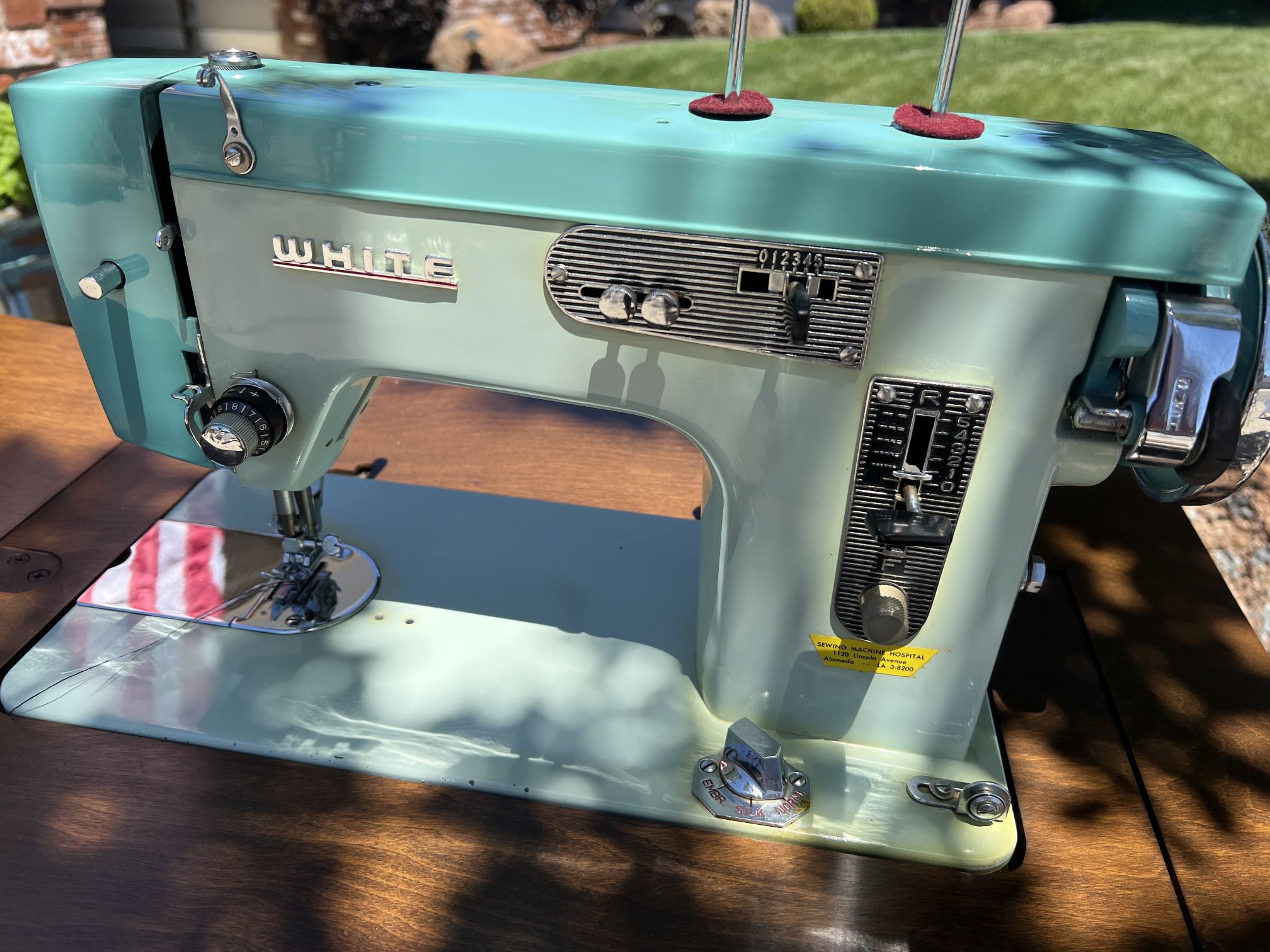 White Cabinet Sewing Machine - Works Perfectly 