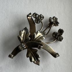 Vintage Rhinestone Flower Pin / Brooch