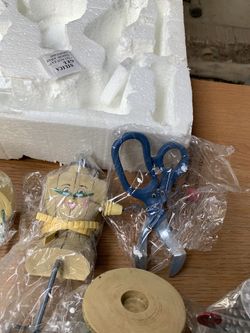 8 piece sewing shelf sitters