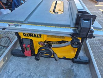 DEWALT TABLE SAW IN GOOD CONDITION