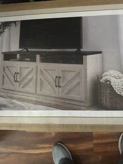Tv Stand (NEW IN BOX)