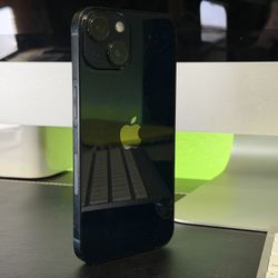 Beautiful iPhone 14 Unlocked For Any Carrier Ready To Use! 128gb eSIM 