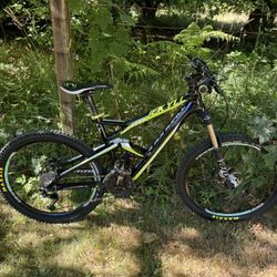 Mountain Bike Cannondale jekyll 