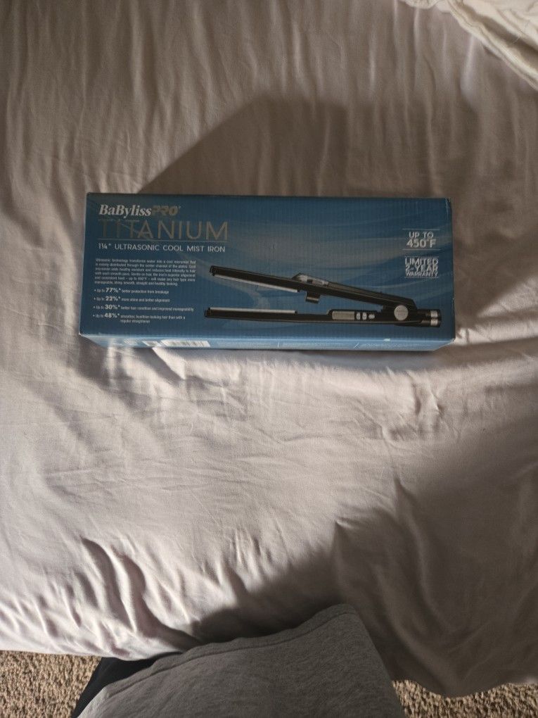 BaByliss PRO Titanium Ultrasonic Cool Mist Flat Iron