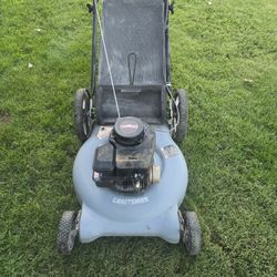CRAFTSMAN 5.50 HP GAS POWERED PUSH LAWN MOWER