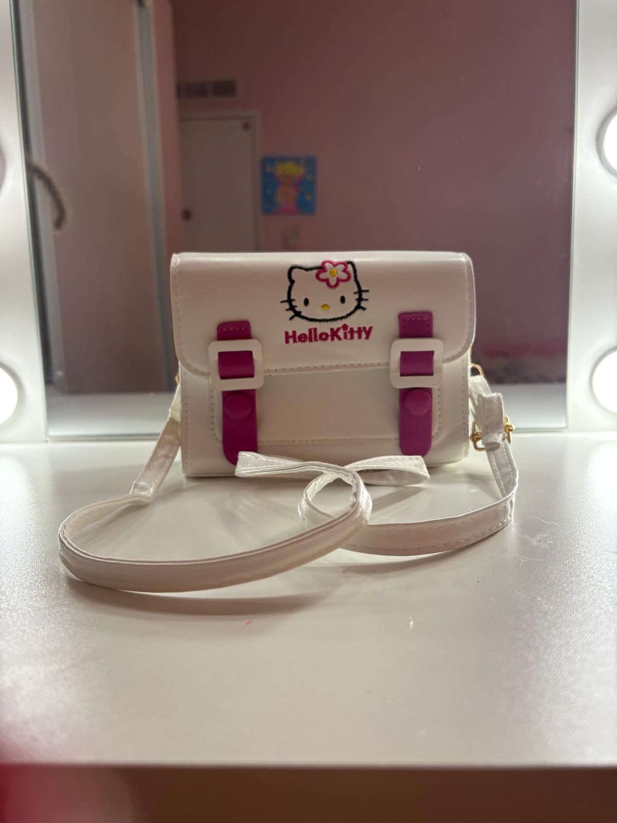 Hello Kitty Mini Purse (new)