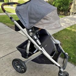 Uppababy Vista Stroller with rumbleseat and bassinet