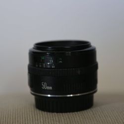 Canon EF 50mm f/1.8 Lens-This lens is rarely used, perfect for portraits