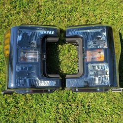 2019 F250 Super Duty Headlights Left and Right  Ford OEM Headlamp Set From Factory Black Out Option, Also Fits 2017 2018 F350  F450