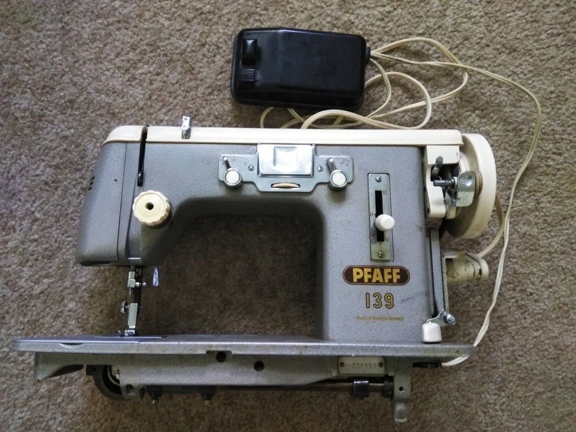 Pfaff 139 sewing machine