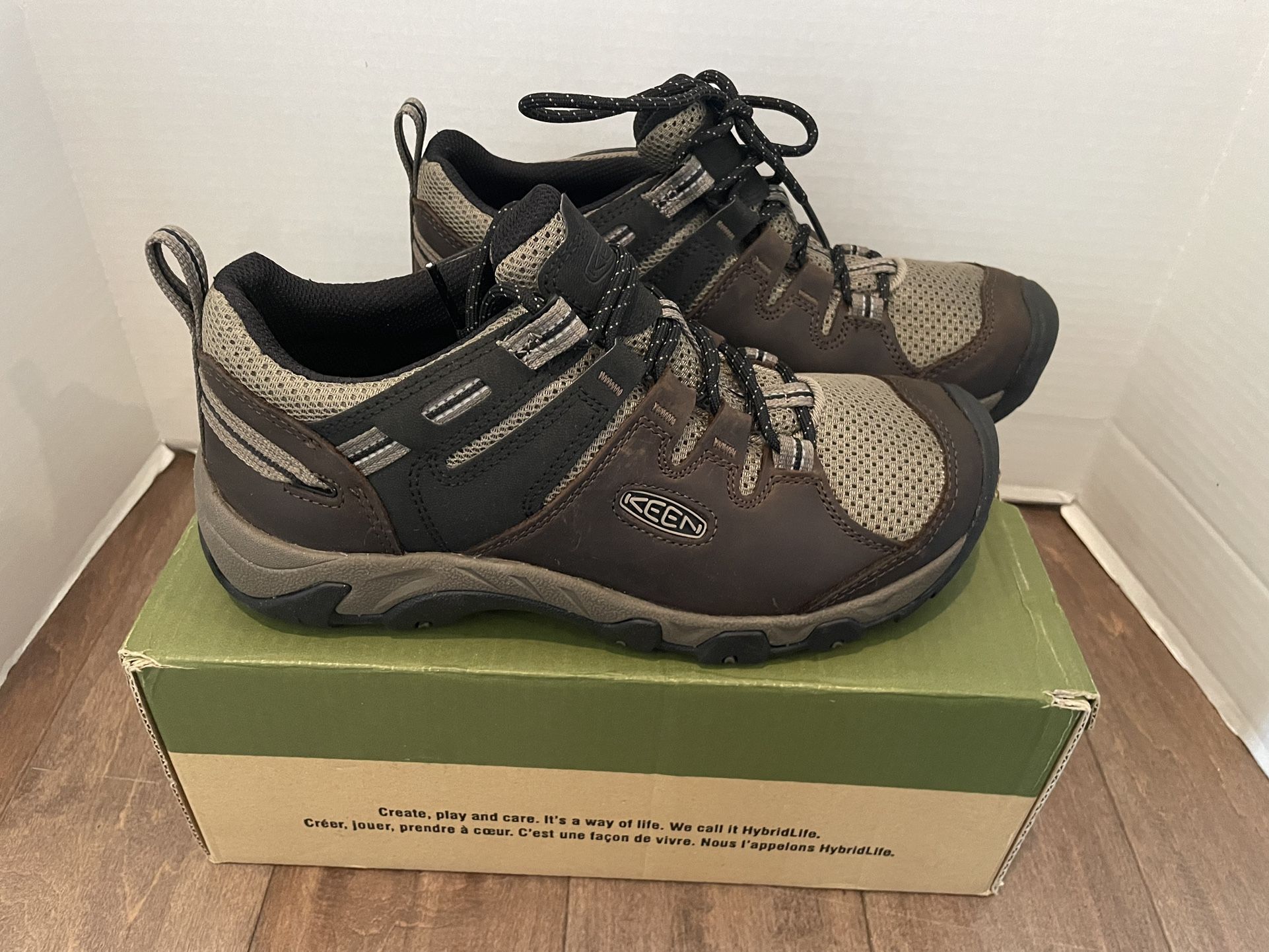 KEEN Men’s Steens Vent Hiking Shoe brand new size 9 or 10.5 available retails $125 asking $100