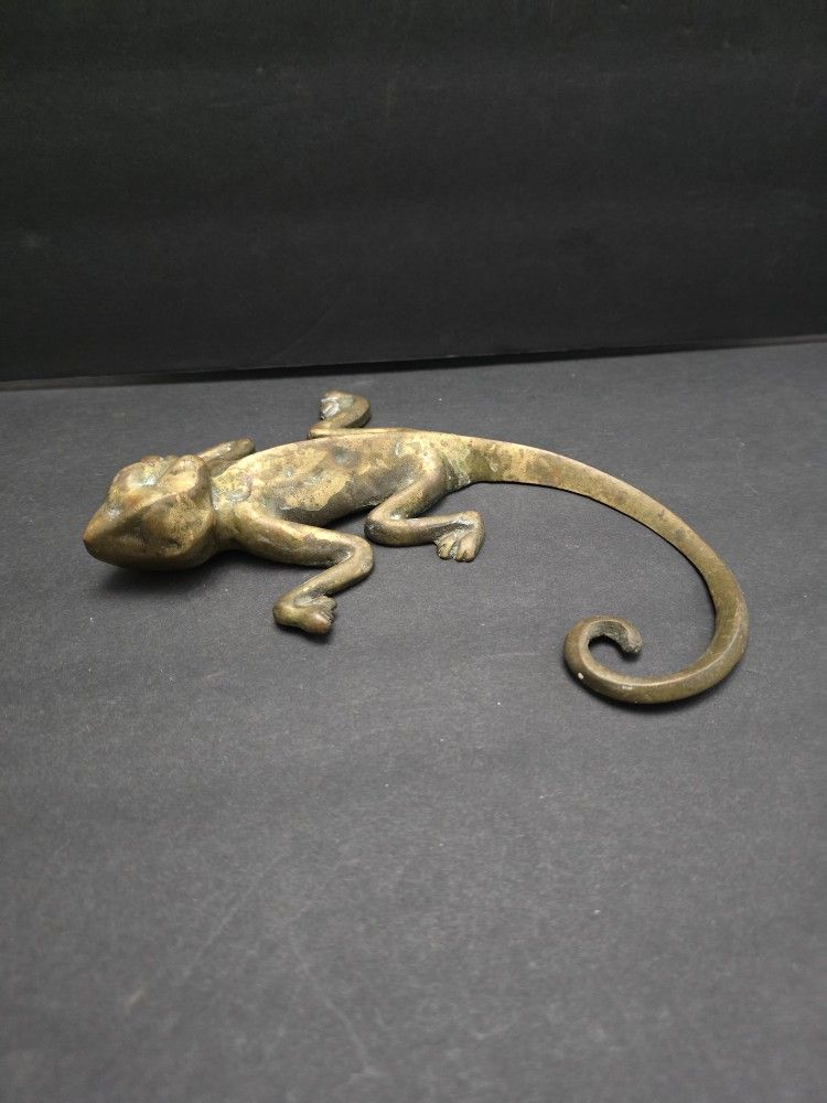 Antique SHERWIN WILLIAMS Chameleon Advertising Brass Piece