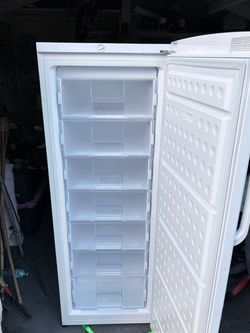 Hamilton Beach Upright Freezer White with Drawers