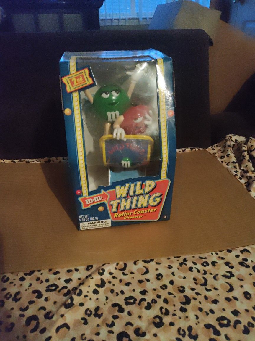 Candy Dispenser M & M