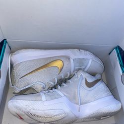 Nike Kyrie 3 Finals Gold for Sale in Miami FL OfferUp