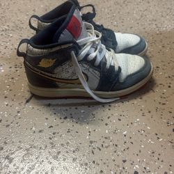 Air Jordan 1 Mid Se Gs Take Flight 