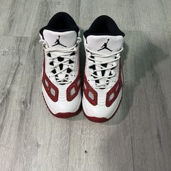 Jordan 11s Retros Low IE White Gym Reds Size 9.5/10