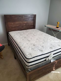Full size bed and mattress like new
