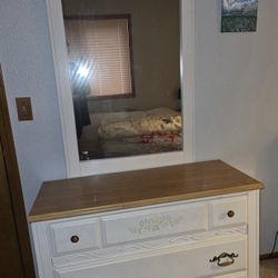 Matching Bedroom Set