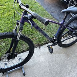 Trek Marlin 5 MTB 29er (NEW)