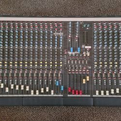 Allen And Heath GL 2200