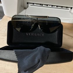 Versace Thumbnail