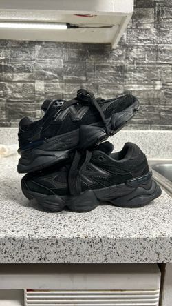 Black new balences size 5.5