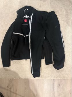 Nike tech set size M authentic no tags