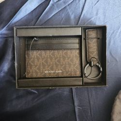 Michael Kors Card Holder W/ Keychain