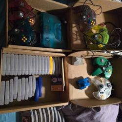 Blue Nintendo 64, 6 Controllers, 28 Games + Accessories 