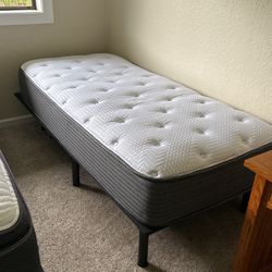 Beauty Rest Extra Long Twin Bed With Adjustable Frame.
