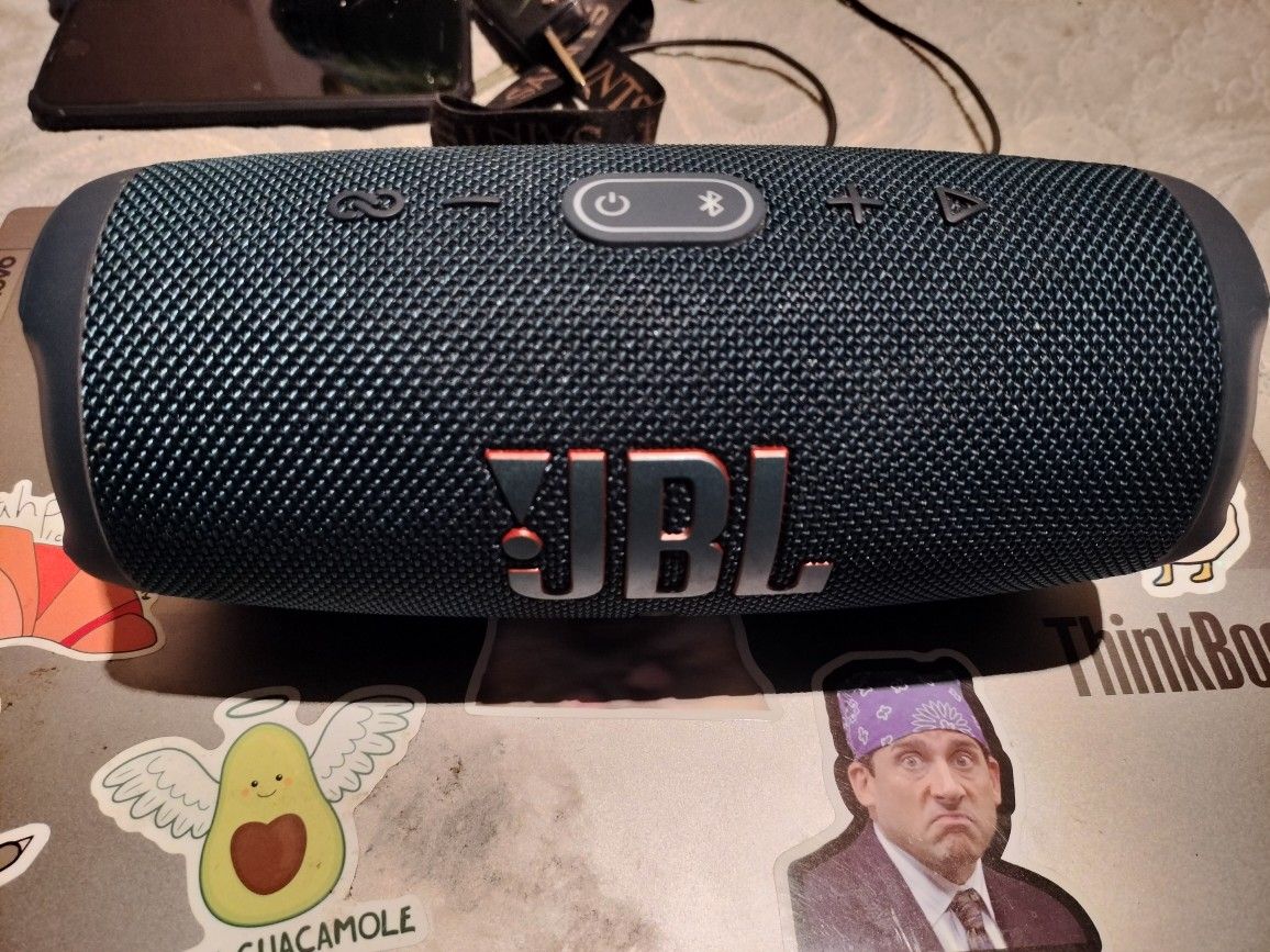 JBL Charge 5