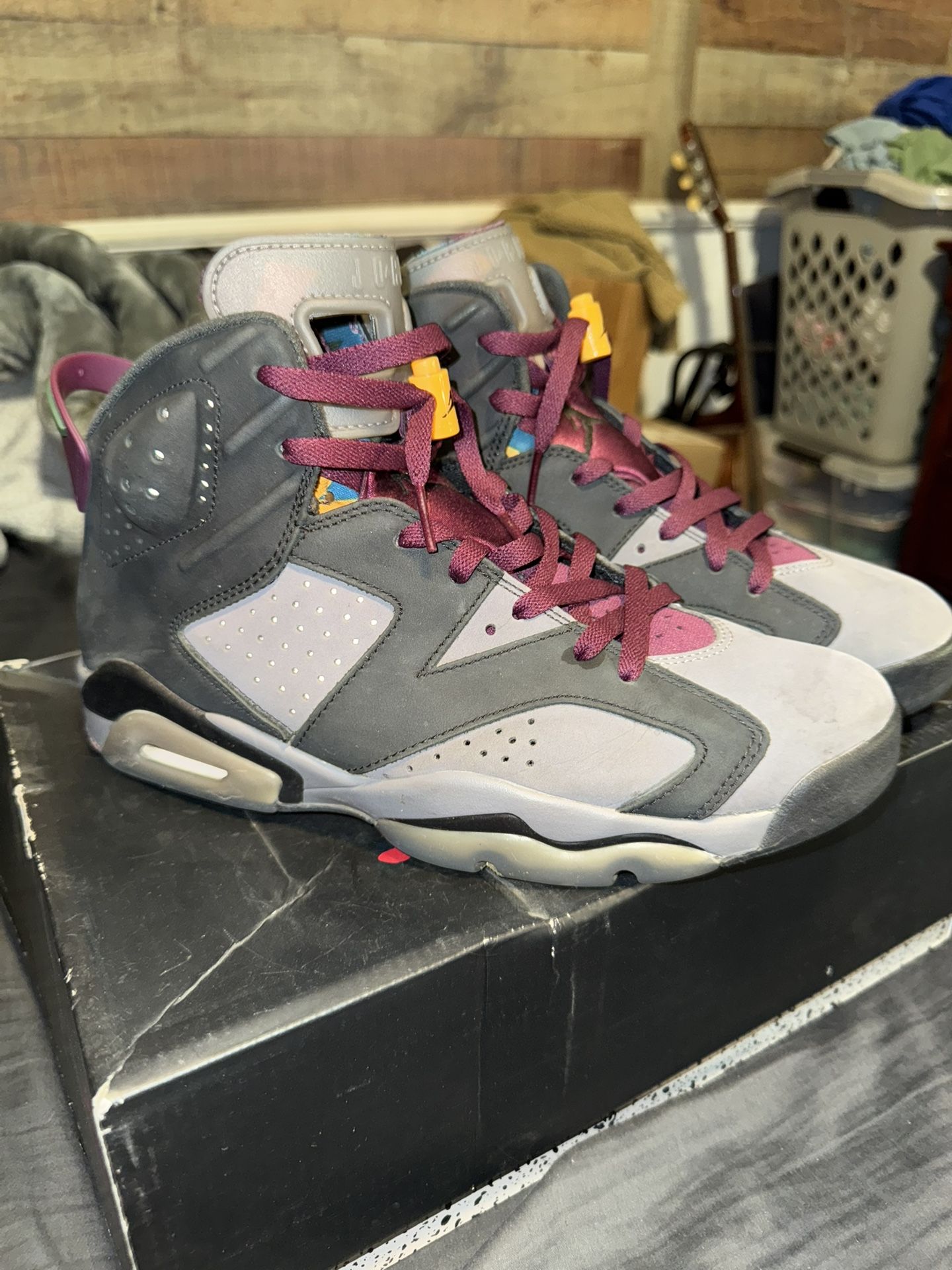 NIKE Air Jordan 6 Bordeaux Men’s 9.5