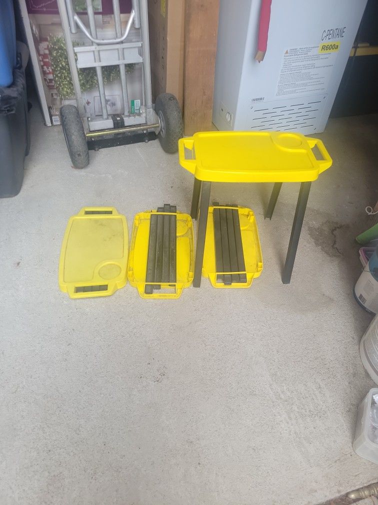 4 Kids Breakfast Tables
