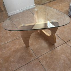 Chic Glass Coffee Table