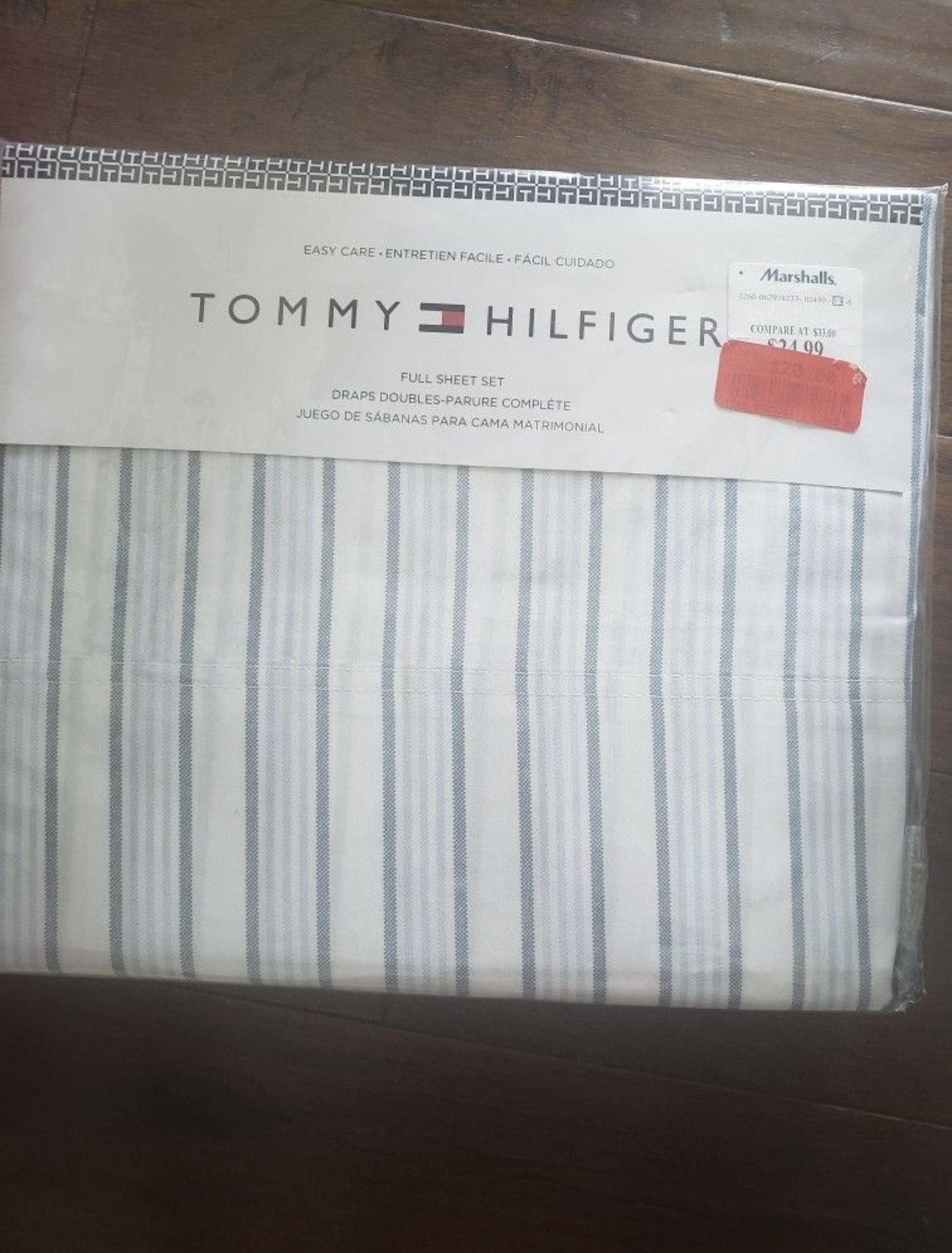 NEW!!! Tommy Hillfiger full sheet set