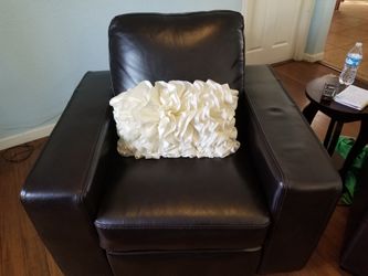 New from Macy's power recliner usb Dark brown 3545 top leather & W