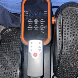 Electrical Elliptical Excercise Machine $150 Brand New !! Still In Bags And Tie Never Use 