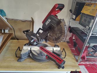 Skil 10" Dual Bevel Sliding Miter Saw