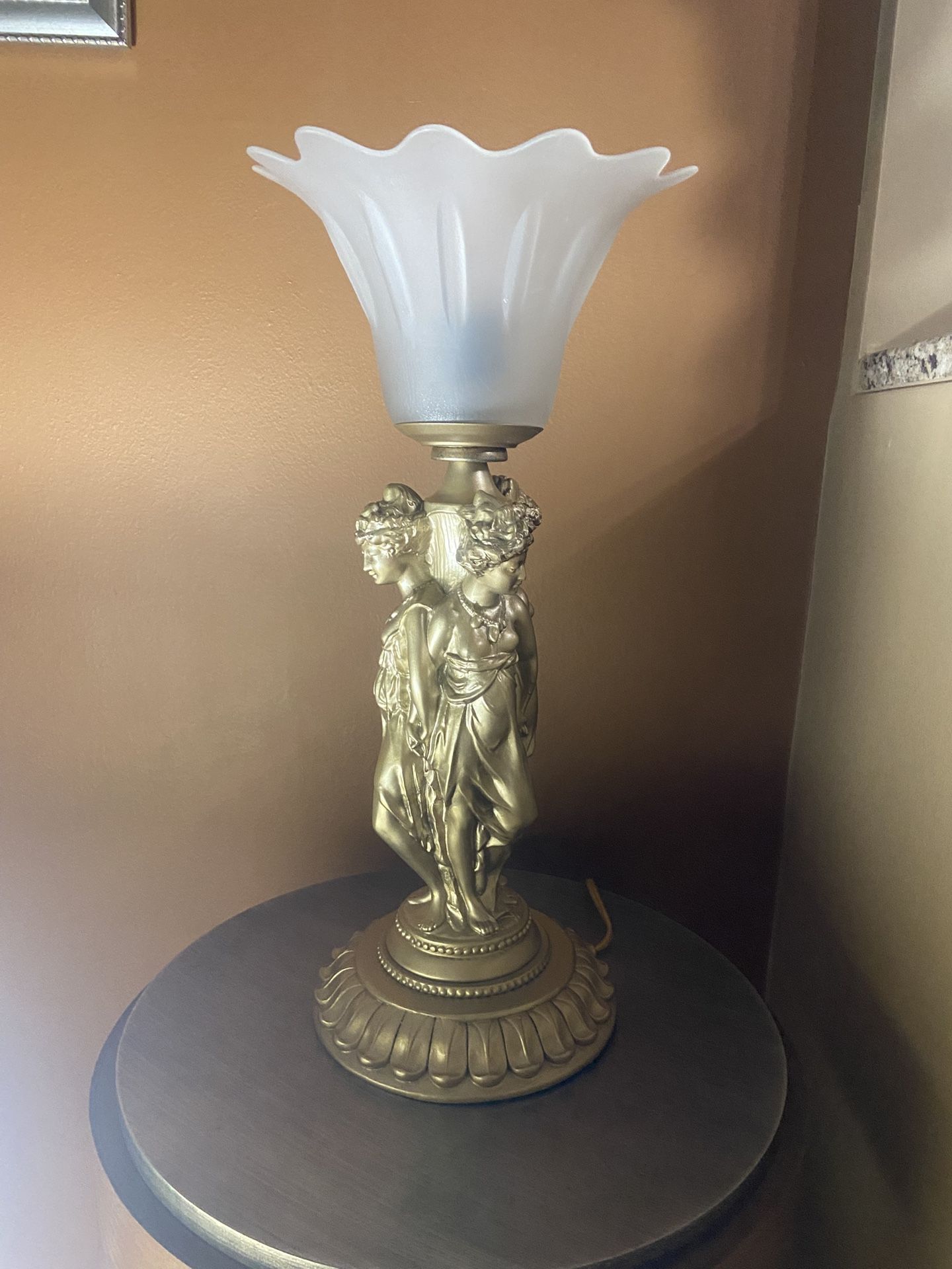 Three ladies lamp