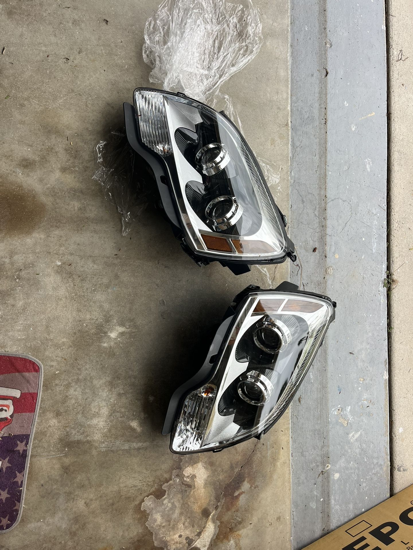 Arcadia Headlights Brand New In The Box 450. I Have Both Headlights Left And Right.