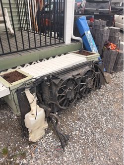 2008 Cadillac escalade front core support