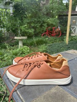 OluKai Lae'ahi Lī 'Ili Men's Leather Sneakers (US Men's 9)