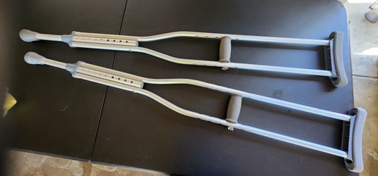 Krutches Used 1 Time. Like New