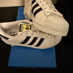 New Kids Adidas Superstar 2