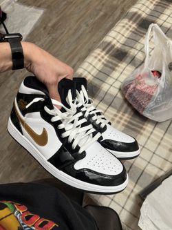 Nike Jordan 1s