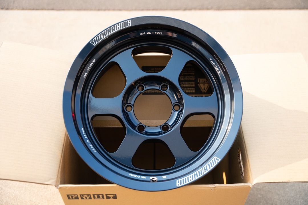 Volk TE37XT M-Spec / 17x8.5 -10 / 6x139.7 / Toyota Tundra Tacoma 4Runner Lexus GX460 GX470