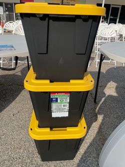 Storage container
