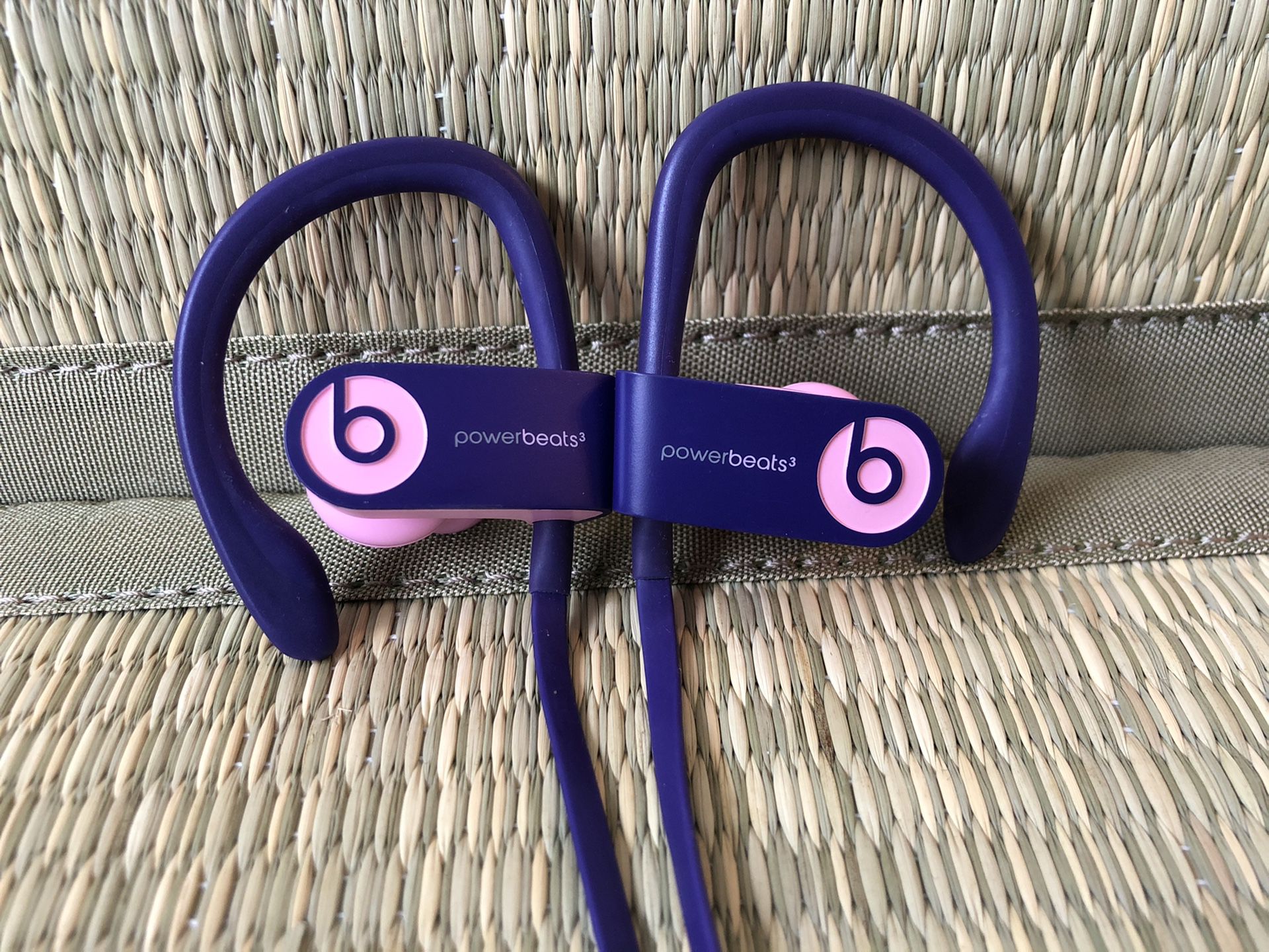 Brand new Beats3 Bluetooth headphones