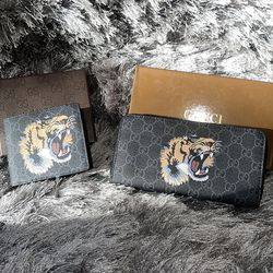 GUCCI GG Supreme Monogram LION Wallets BLACK